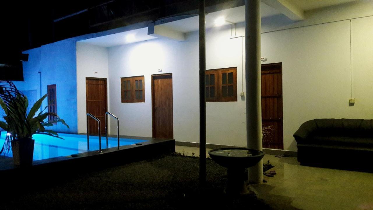 Big House Udawalawe Bed & Breakfast Eksteriør bilde
